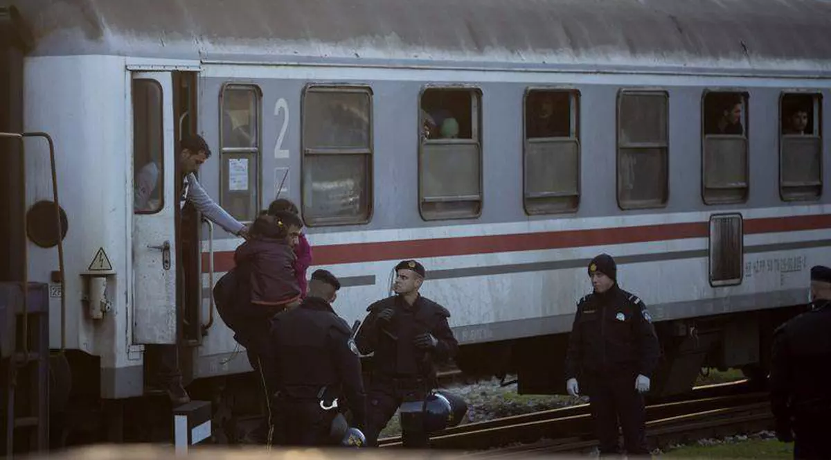 Cei doi bărbaţi arestaţi într-un tren spre România, acuzaţi de TERORISM. Ce au descoperit autorităţile