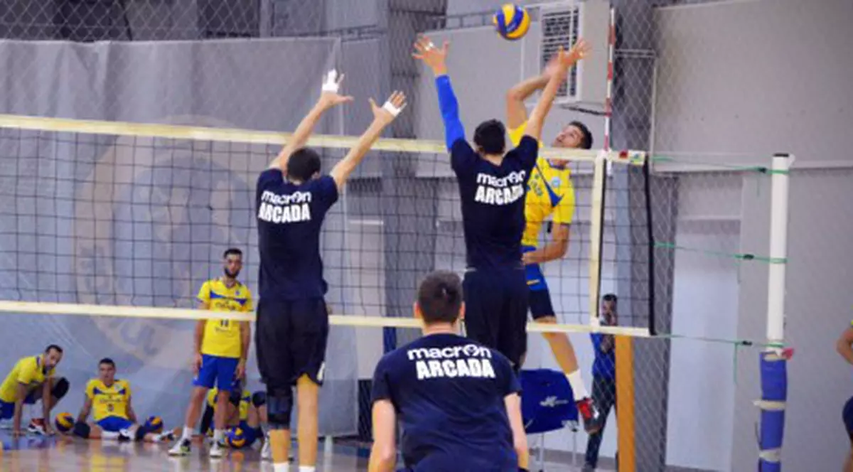 Tricolorul LMV PLoiești câștigă la ”masa verde” și se instalează pe primul loc în campionatul de volei