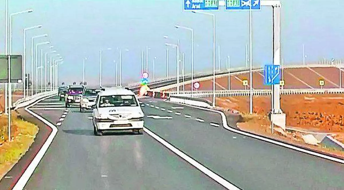 Circulaţia pe lotul 2 al tronsonului de autostradă Timişoara-Lugoj, deschisă de miercuri