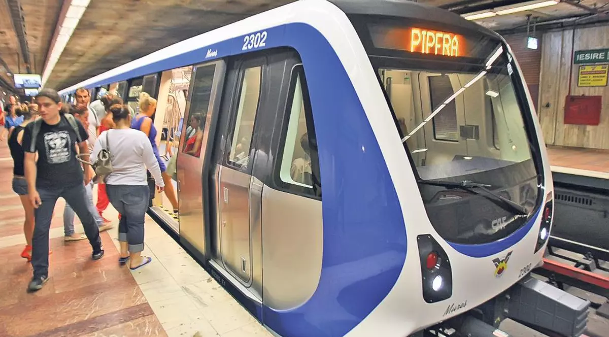 Atenţie, se închid uşile şi începe petrecerea! În noaptea dintre ani, puteţi transforma staţiile de metrou în... ring de dans