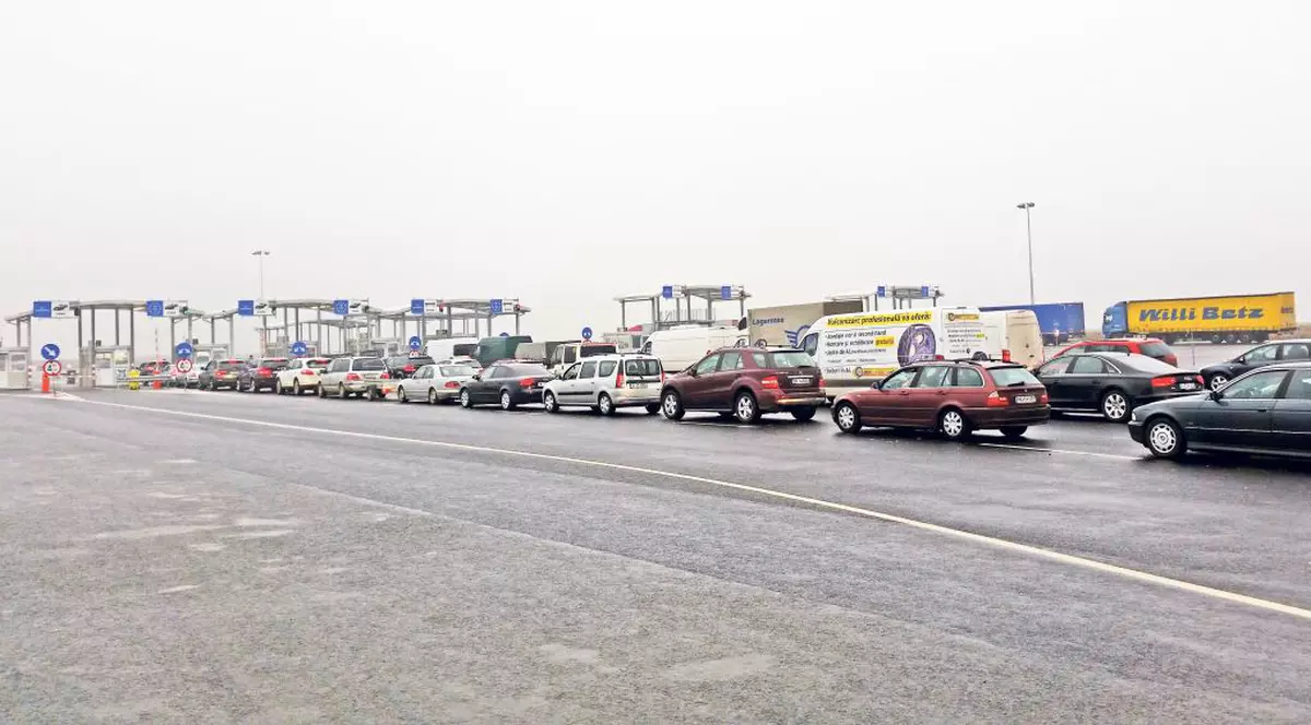 Asaltul frontierelor! Românii fac coadă la graniţe pentru a-şi petrece Sărbătorile de iarnă alături de rude