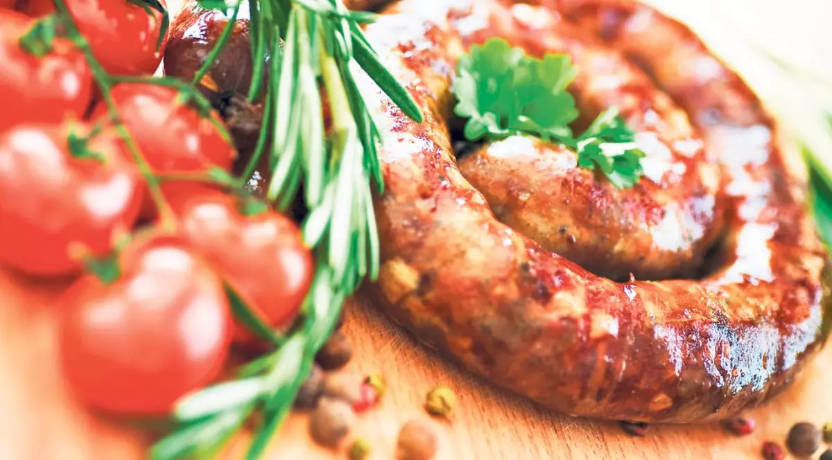 Cei mai gustoşi cârnaţi de porc făcuţi în casă - Reţete şi trucuri