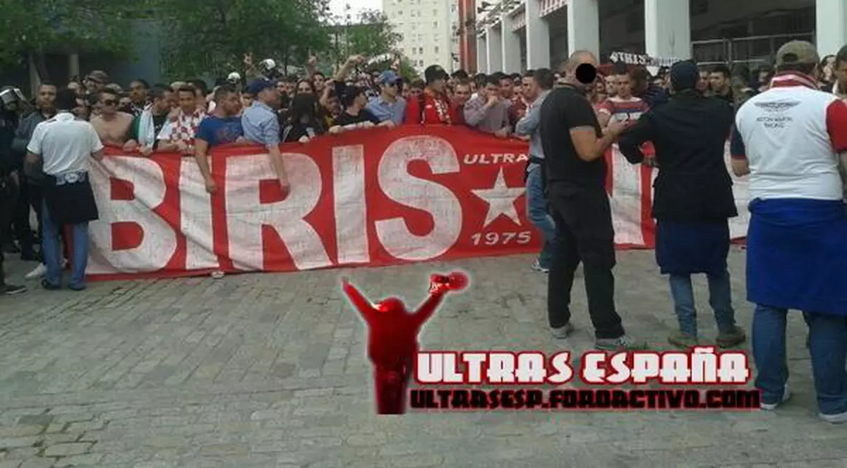 Bătaie ca-n filme la Sevilla, între fanii lui Betis și FC Sevilla / VIDEO