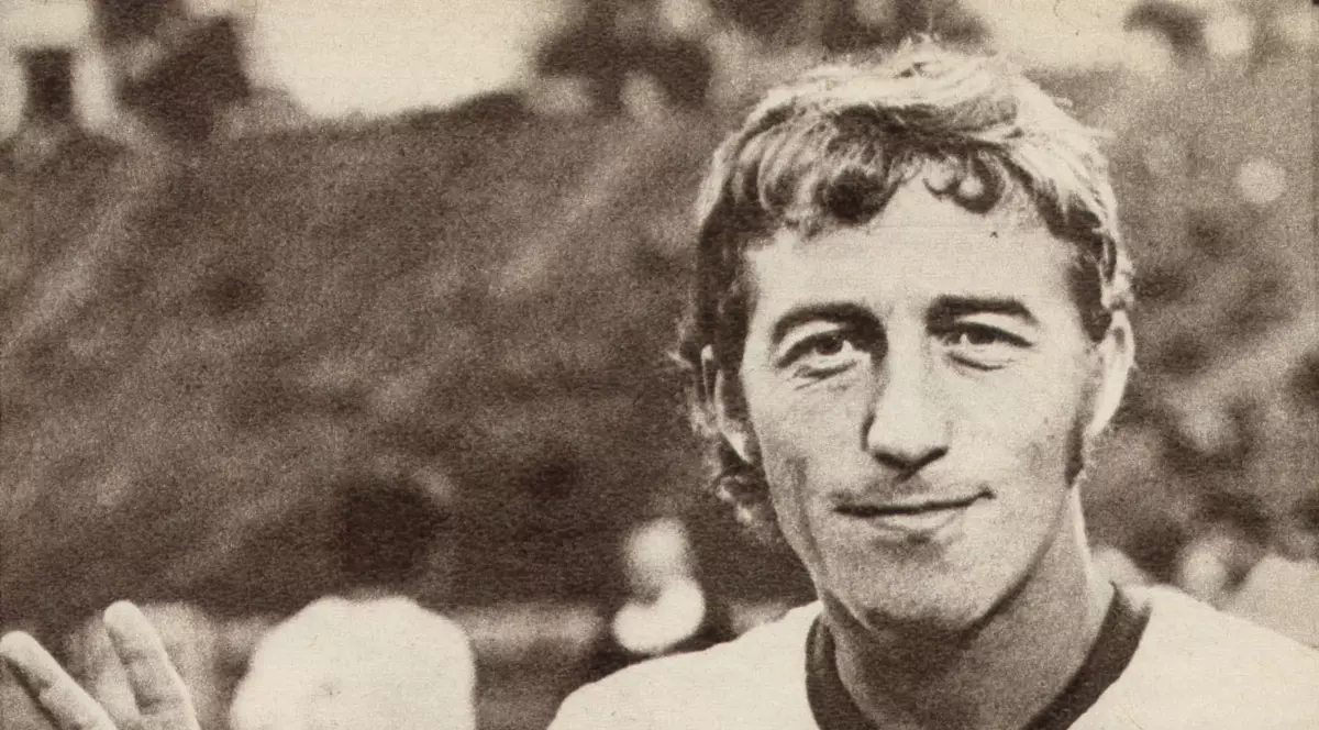 Nicolae Dobrin a fost votat ”Cel mai mare fotbalist român al tuturor timpurilor” în sondajul SportNews.ro. Regretatul Prinț din Trivale i-a devansat pe alți foști mari fotbaliști precum Hagi, Balaci, Petschovschi sau Bölöni / GALERIE FOTO&VIDEO