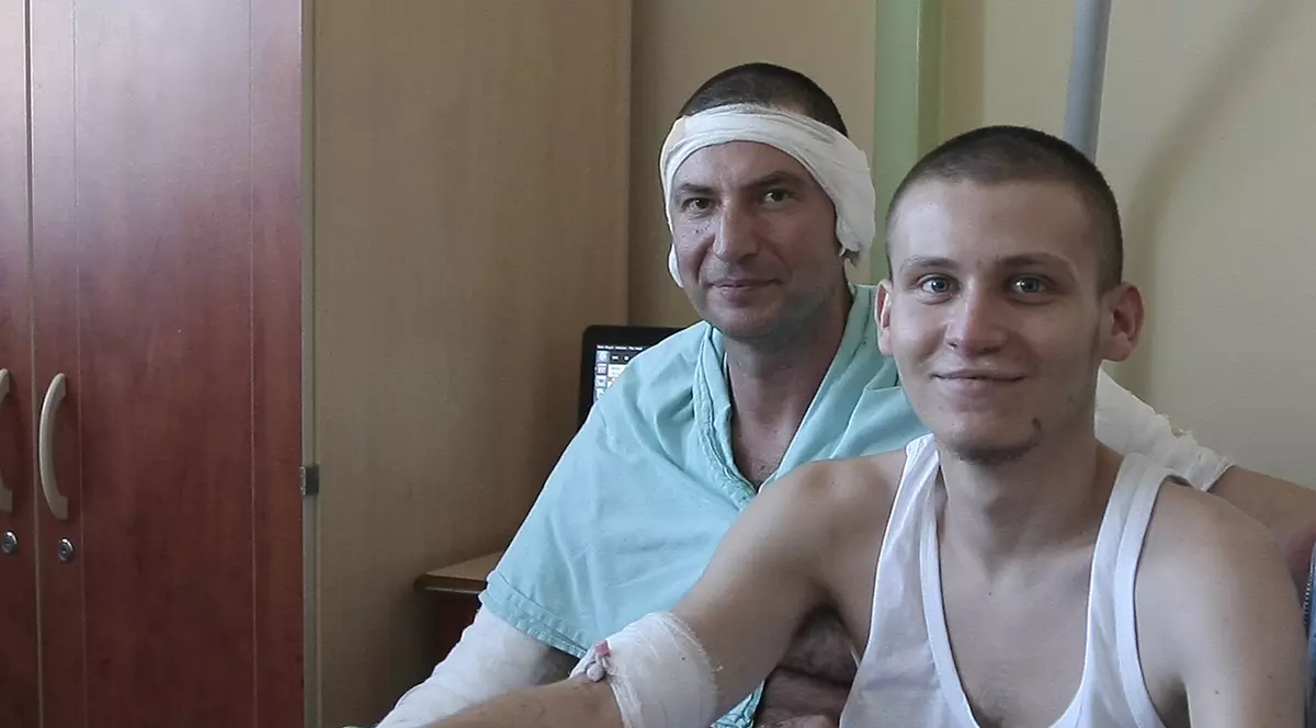 Crăciunul după Colectiv! Au trecut pe lângă moarte, iar acum încearcă să se bucure de fiecare moment alături de cei dragi