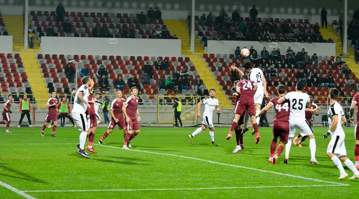 Mihai Costea, certat în vestiar de Mulțescu, pentru penalty-ul ciudat făcut cu Astra