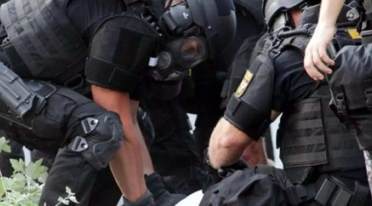 Cel puţin trei persoane au fost rănite într-un ATAC ARMAT în faţa unui mall din Sofia