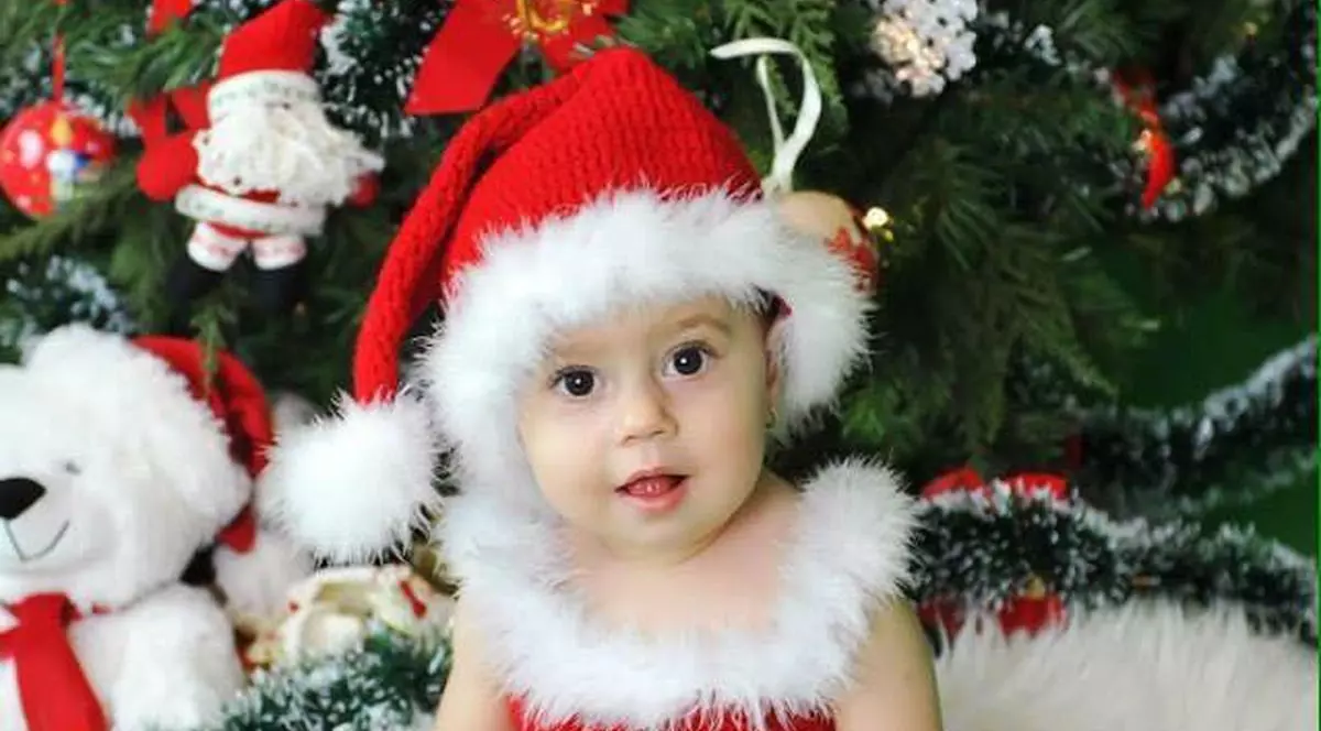 Ce de jucării a primit fetița lui Connect-R de Moș Nicolae! | FOTO