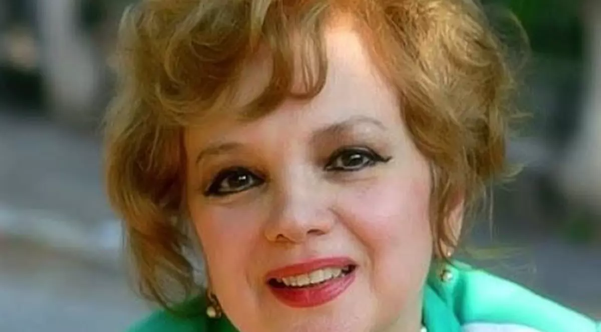 Actriţa Aimee Iacobescu, ajutată de un cântăreţ celebru cu bani, după ce s-a aflat că are pensie 3.400 de lei 