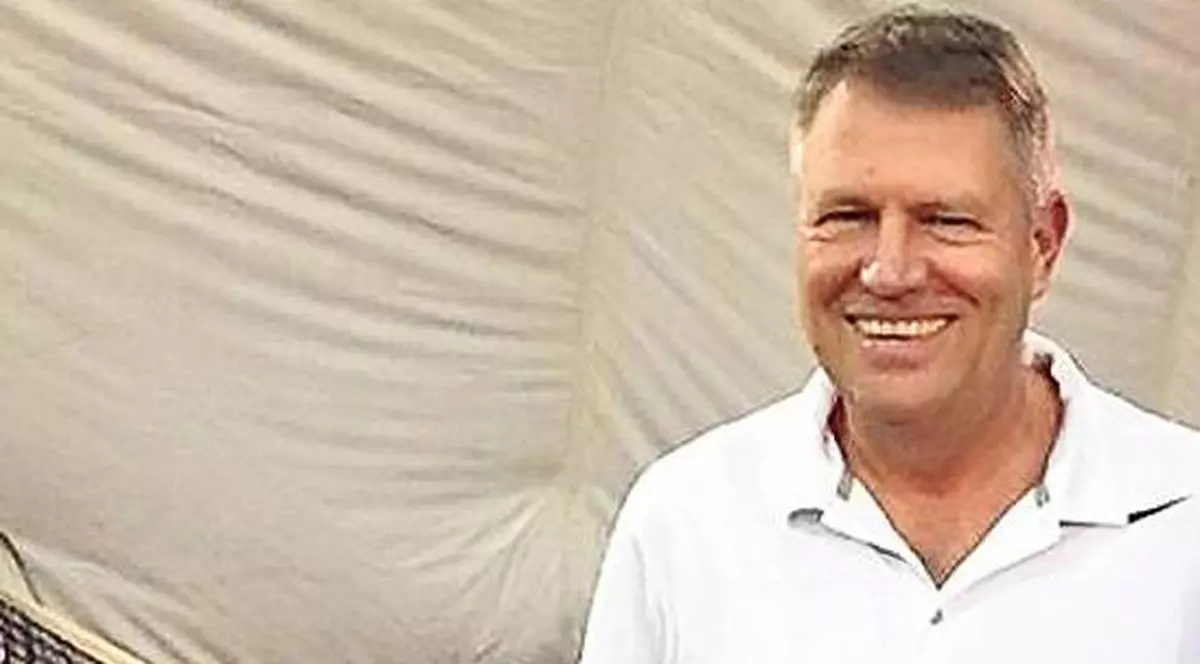 Propunere inedită pentru Iohannis. Președintele este chemat să facă galerie naționalei, în Franța