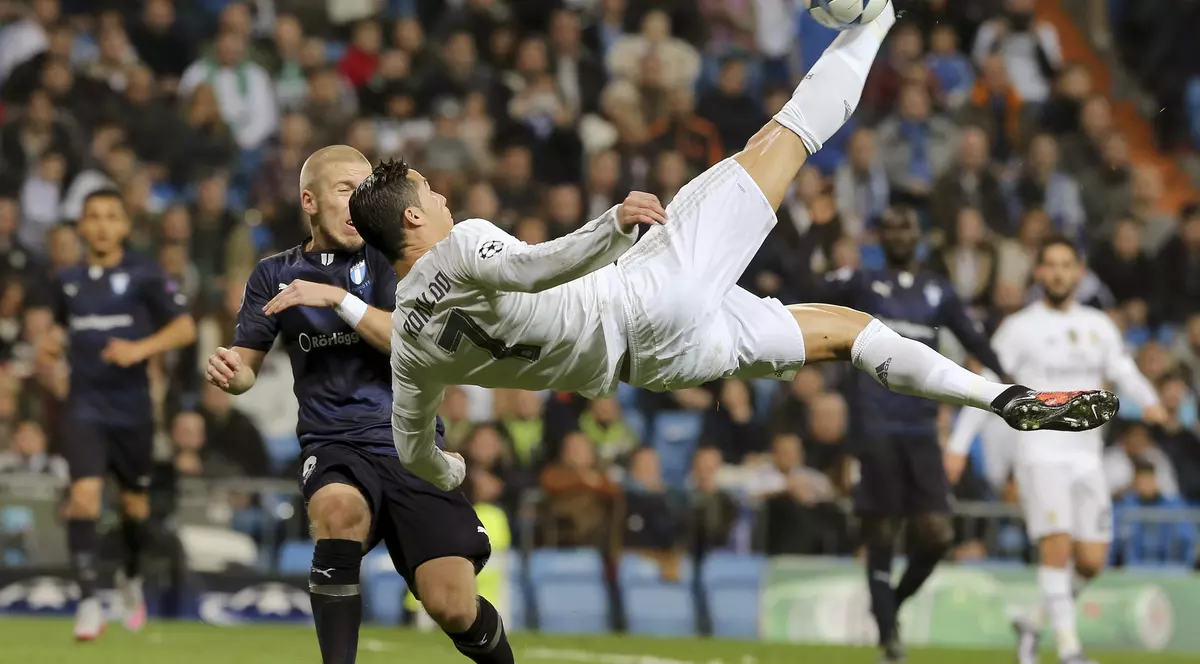 Liga Campionilor. Manchester United, eliminată! ^A fost seara lui Cristiano Ronaldo: 4 goluri în 20 de minute. Are un total de 88!!! VIDEO