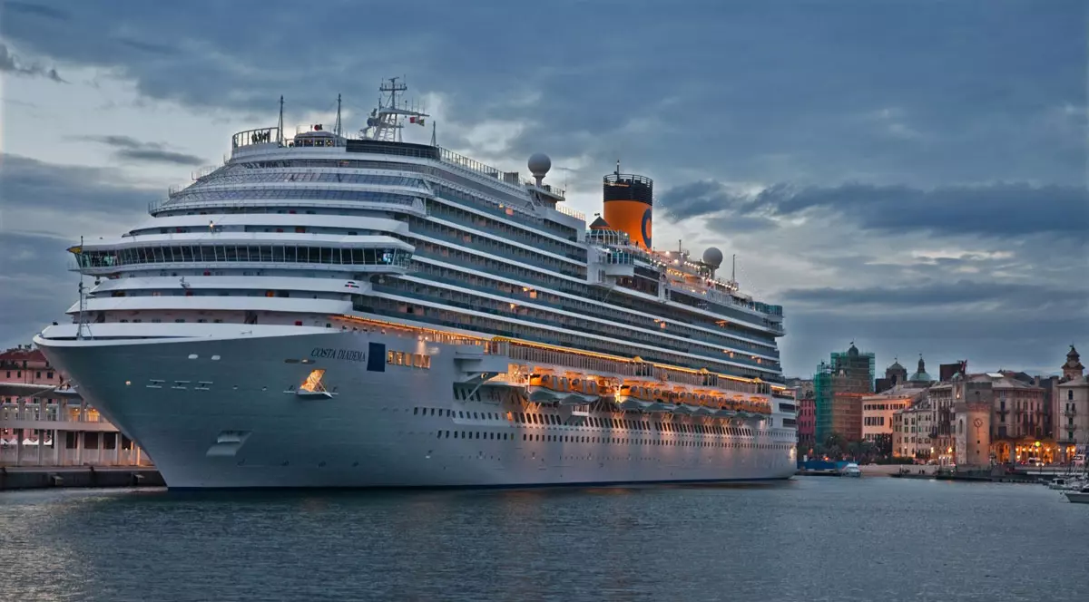 Nu vor croaziere printre tunuri