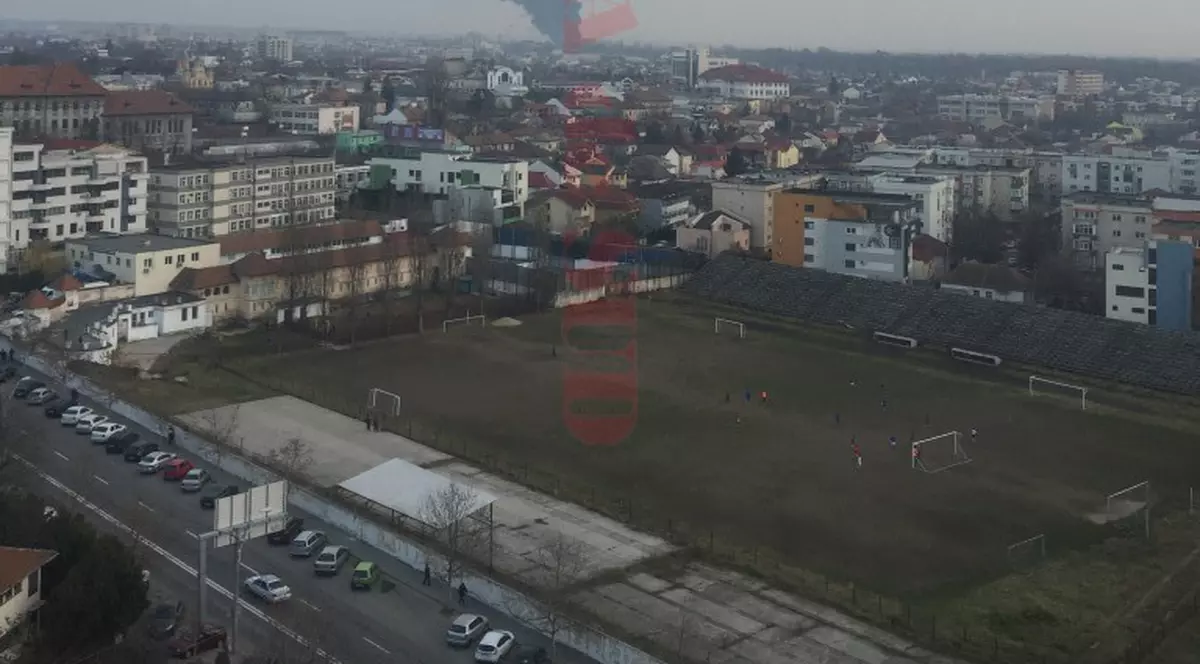 UPDATE | Incendiu într-un târg din Craiova | FOTO & VIDEO