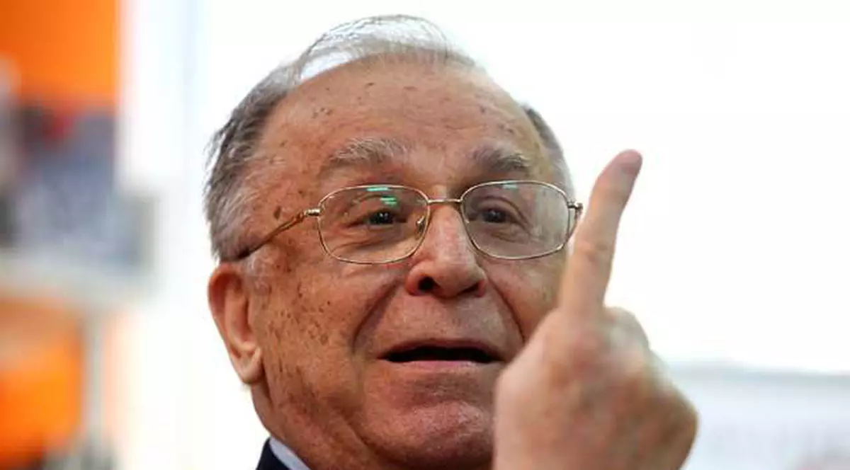 Ion Iliescu critică rețeta îmbogățirii a ”istoricilor” din zilele noastre! 