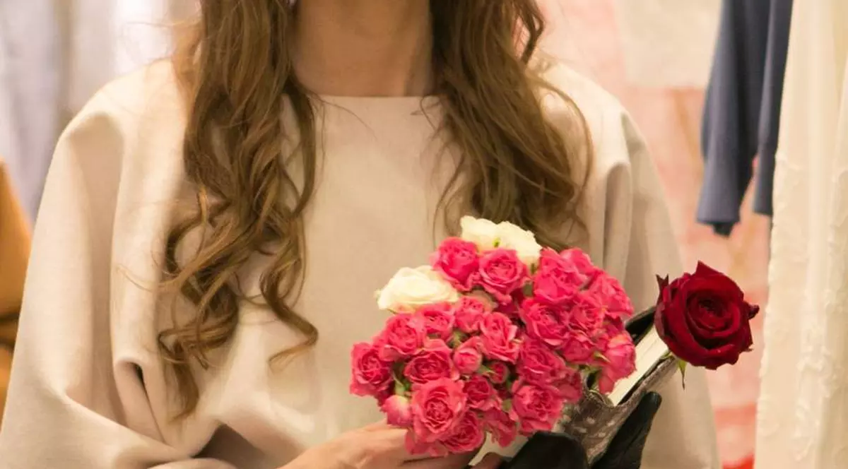 Cât de frumoasă e fetiţa Iuliei Albu! Mikaela o ia pe urmele mamei