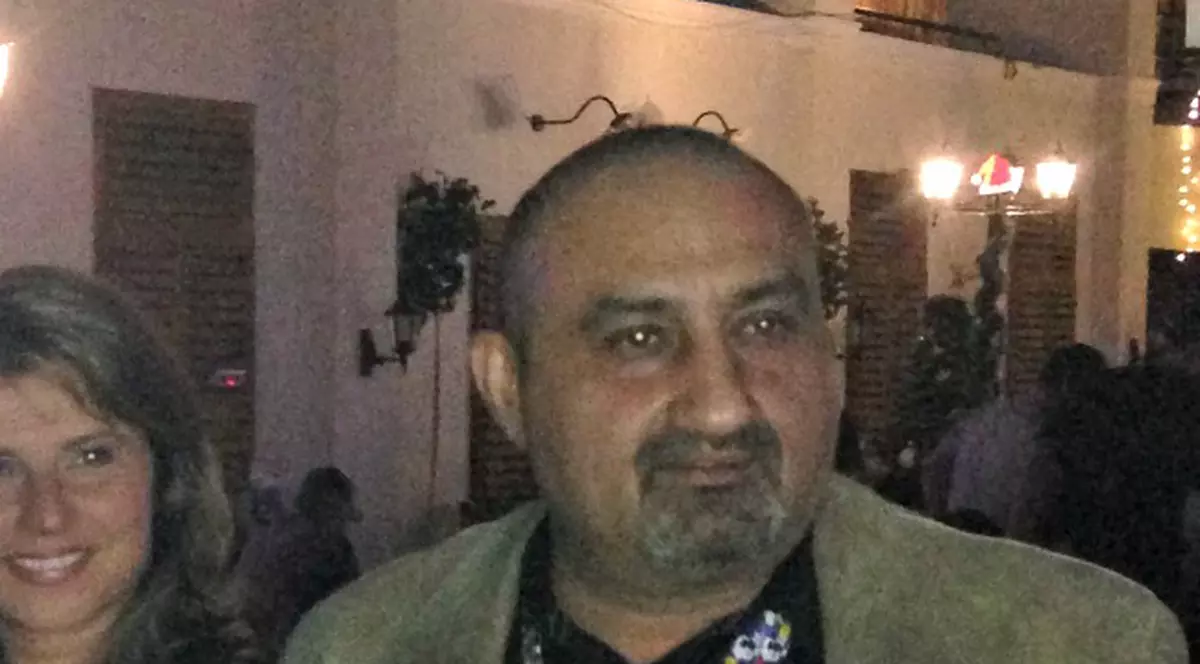 EXCLUSIV! Un cunoscut prezentator de la noi a fugit din spital pentru un spectacol! A fost internat în STARE GRAVĂ!