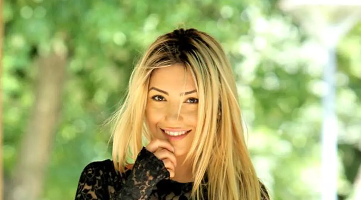 Misty a lui Keo, în brațele altui bărbat celebru! Foto în articol!