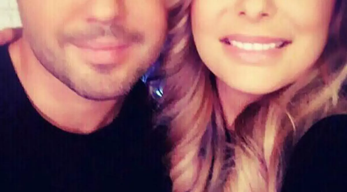 În sfârşit! Un prezentator de la noi se însoară, după 10 ani de relaţie: "Am depus actele"