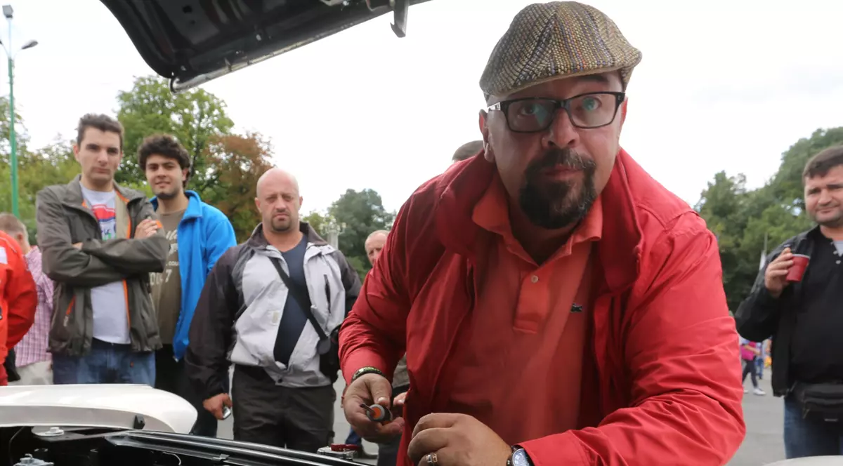 Mașinile de epocă l-au scăpat de pușcărie! Vehiculele retro au acoperit cauțiunea lui Cristian Popescu Piedone