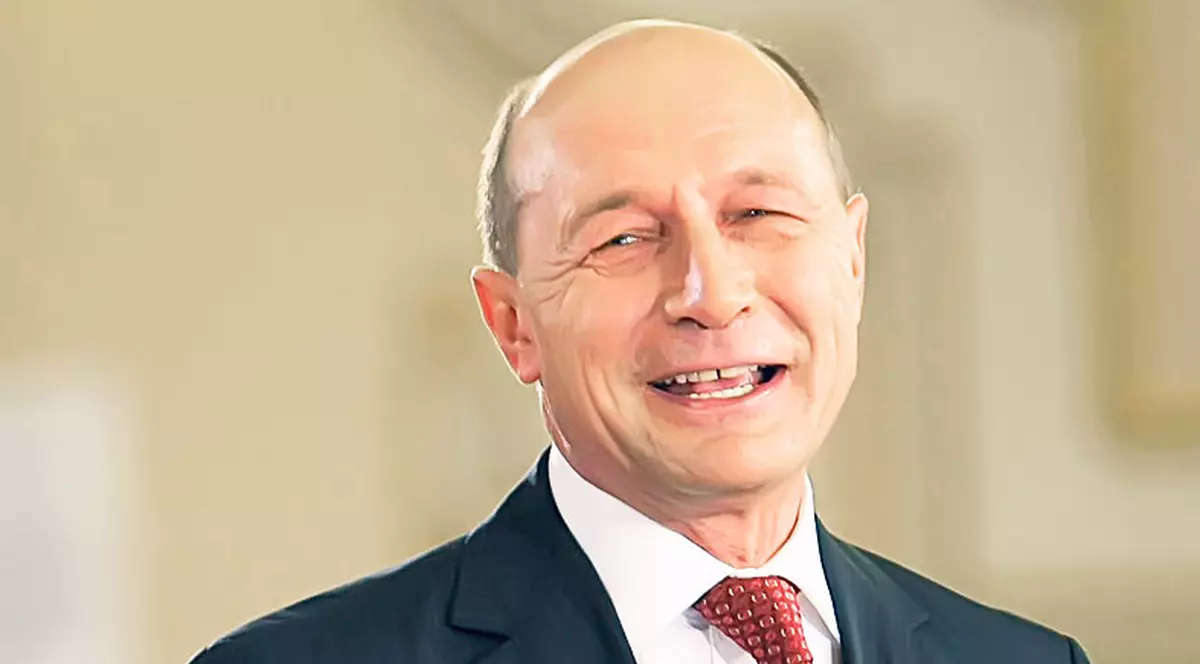 Vor să câștige primăriile cu prietenul și cumătrul lui Băsescu