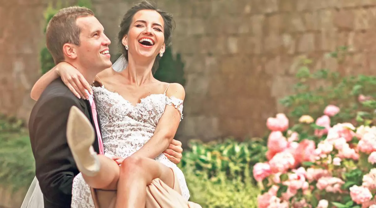 În Evul Mediu, mireasa era răpită de duşmani! Cum au apărut obiceiurile nupțiale și ce semnificau ele în trecut