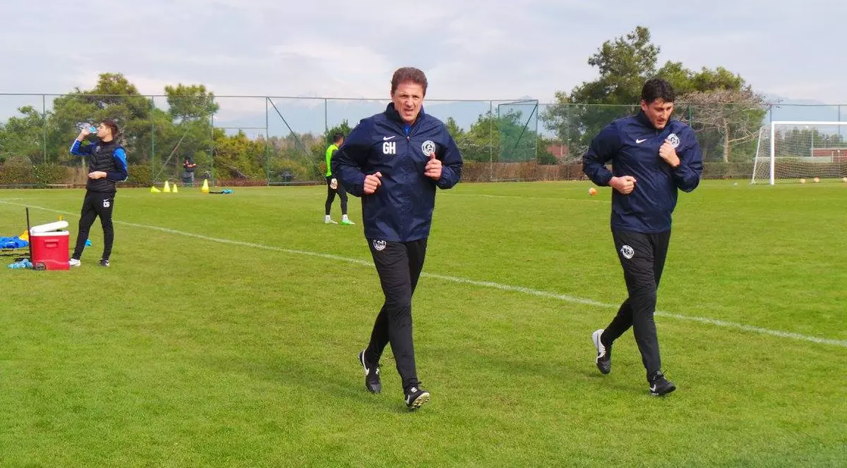 ”Baciul”, ca-n prima tinerețe! Se antrenează în Turcia, cot la cot cu jucătorii lui Hagi! ^”Nu am nici o implicare, știți că nu se poate!”/ FOTO&VIDEO