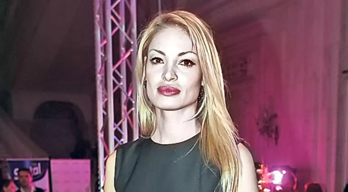 Valentina Pelinel a devenit coșmarul soției lui Borcea din secunda în care s-a aflat că este însărcinată