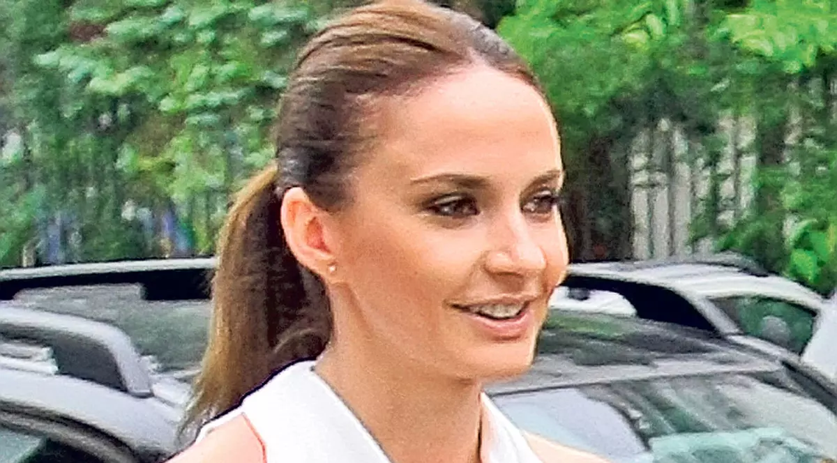 De nerecunoscut! Adelina Chivu și-a făcut schimbare de look!