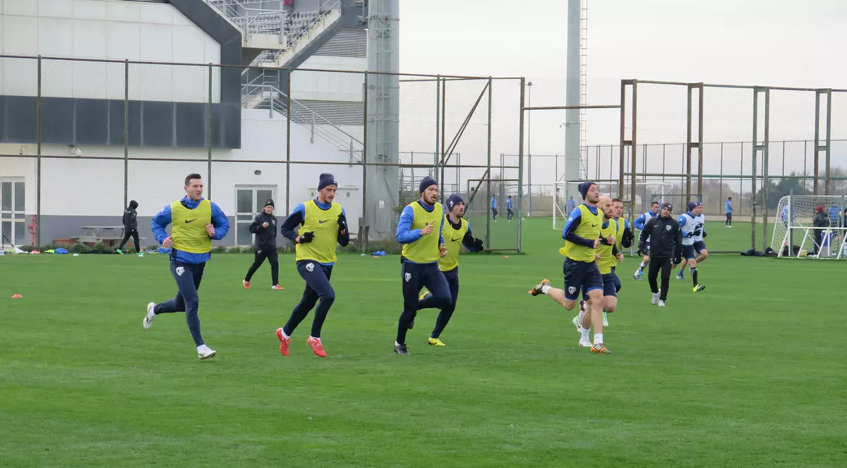 Ropotan a părăsit cantonamentul Petrolului și va semna cu Pandurii. Hop, și la națională!