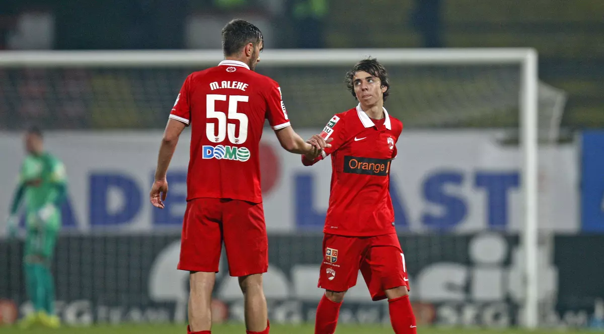 Patrick Petre semnează contractul oferit de Dinamo sau va fi suspendat / VIDEO