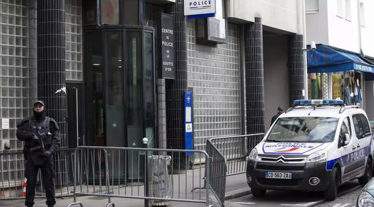 Identitatea teroristului de la Paris, făcută publică. Bărbatul făcea parte din Statul Islamic