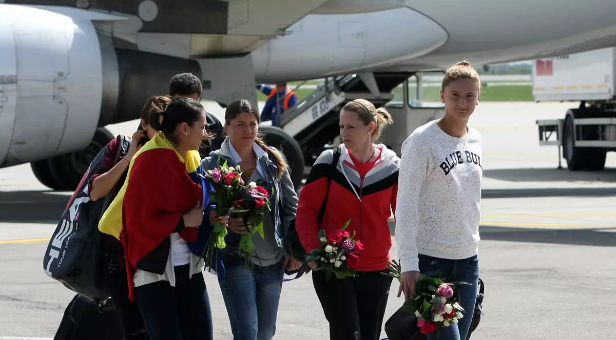 A fost anunțată echipa României pentru meciul de Fed Cup cu Cehia. ^Simona Halep se joacă de-a operația