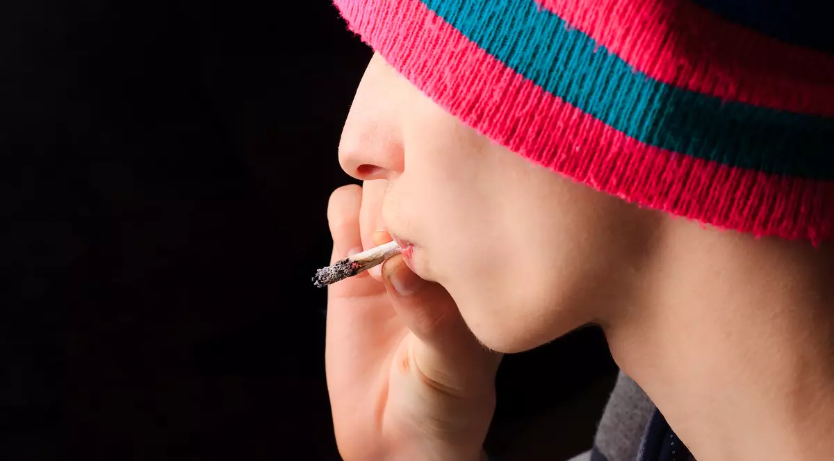 EXCLUSIV / Confesiunile unui toxicoman care a ”tras” prima oară la 11 ani: ”Opt ani am fost prizonierul drogurilor și șapte luni al unei celule”