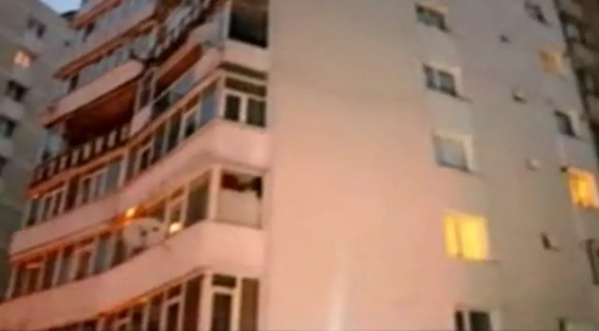 Copil de 13 ani din Neamţ, mort după ce a căzut de la etajul 5. Cum s-a întâmplat tragedia