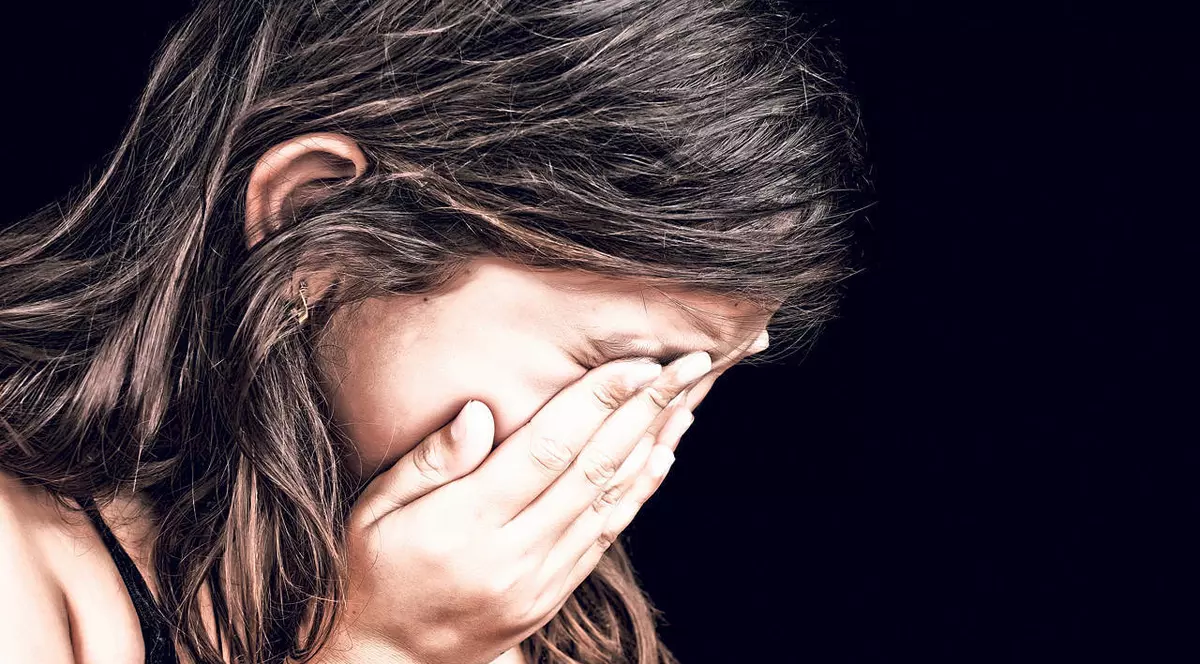 Un tată din Iași și-a abuzat sexual fiica de 240 de ori