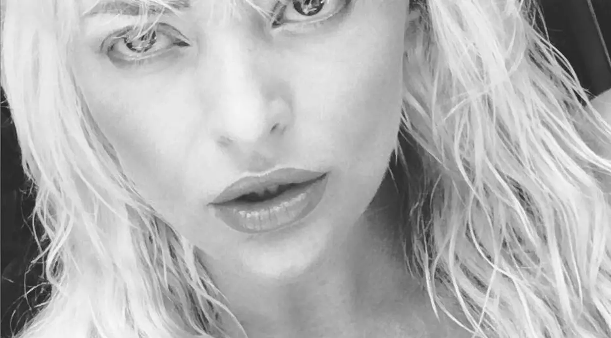 Delia Matache a avut un șoc de dimineață. S-a trezit cu un necunoscut la fereastra ei | VIDEO