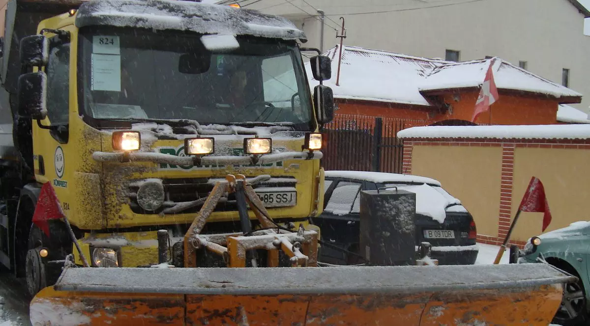 Comandament de iarnă: Primarul Capitalei cere intensificarea intervențiilor și pe străzile secundare