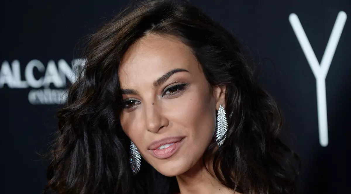 Mădălina Ghenea o va premia pe Sophia Loren la Cluj