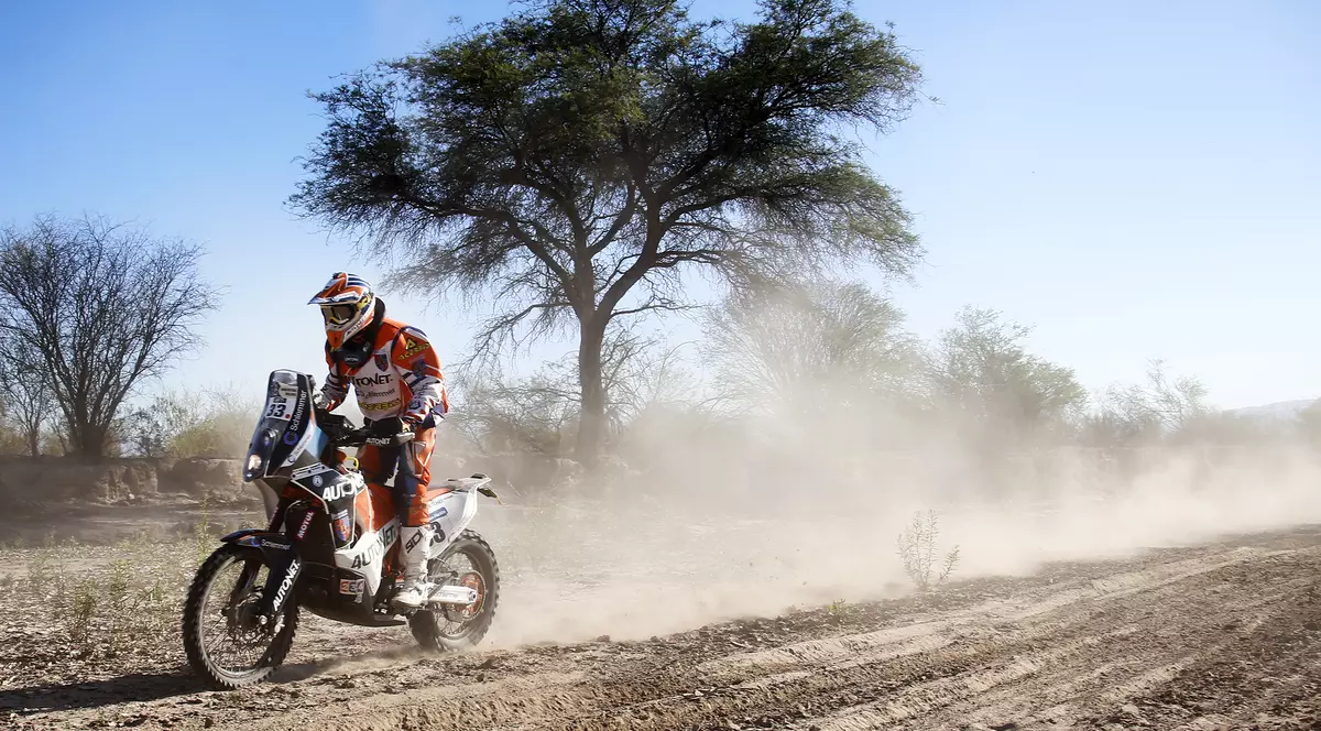 Motociclistul Emanuel Gyenes, la Raliul Dakar 2018. Mani a plecat duminică spre Lima