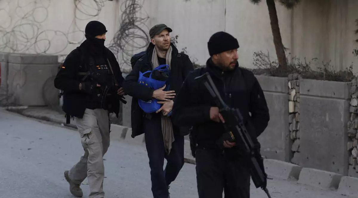 Atentat sinucigaș la un restaurant francez din Kabul