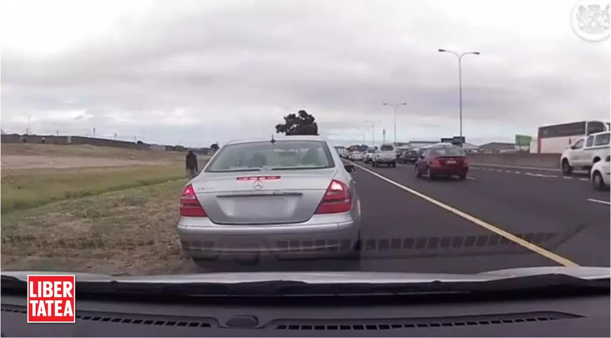 Împușcat și decorat. Un polițist se întoarce la datorie, imediat după ce este agresat în trafic