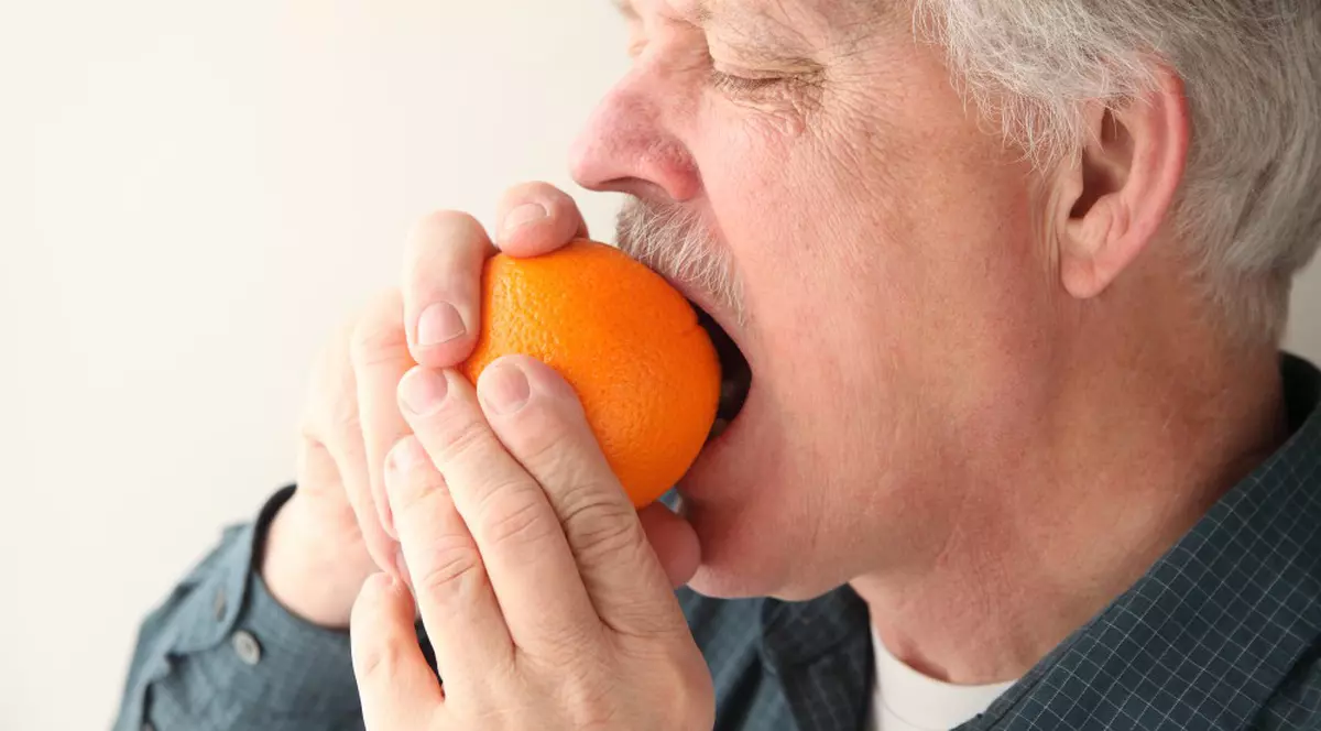 Destin tragic pentru un vasluian! A murit înecat cu o bucată de portocală