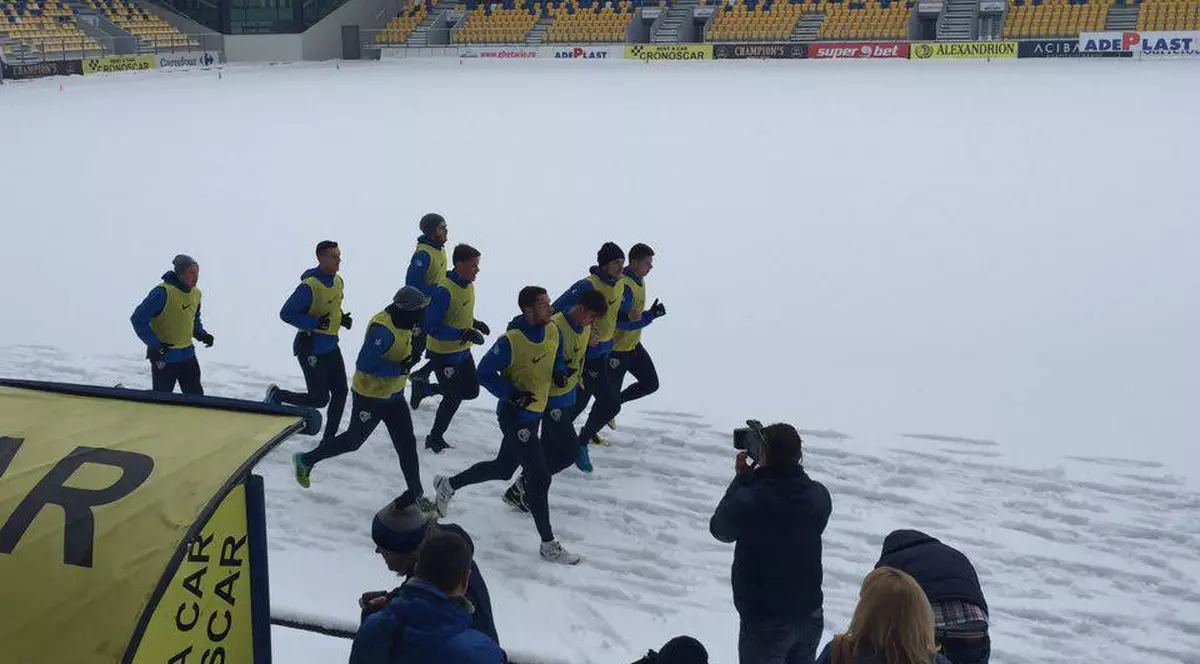 Ultimii în clasament, ”lupii” s-au adunat printre nămeți, cu un nou antrenor. ^Schumacher, contre cu fanii. Cine mai vine, cine pleacă / FOTO