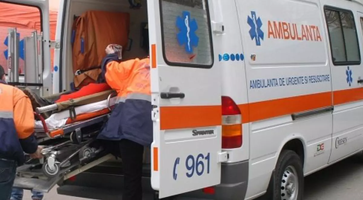 O femeie a fost călcată de un TIR, pe trecerea de pietoni