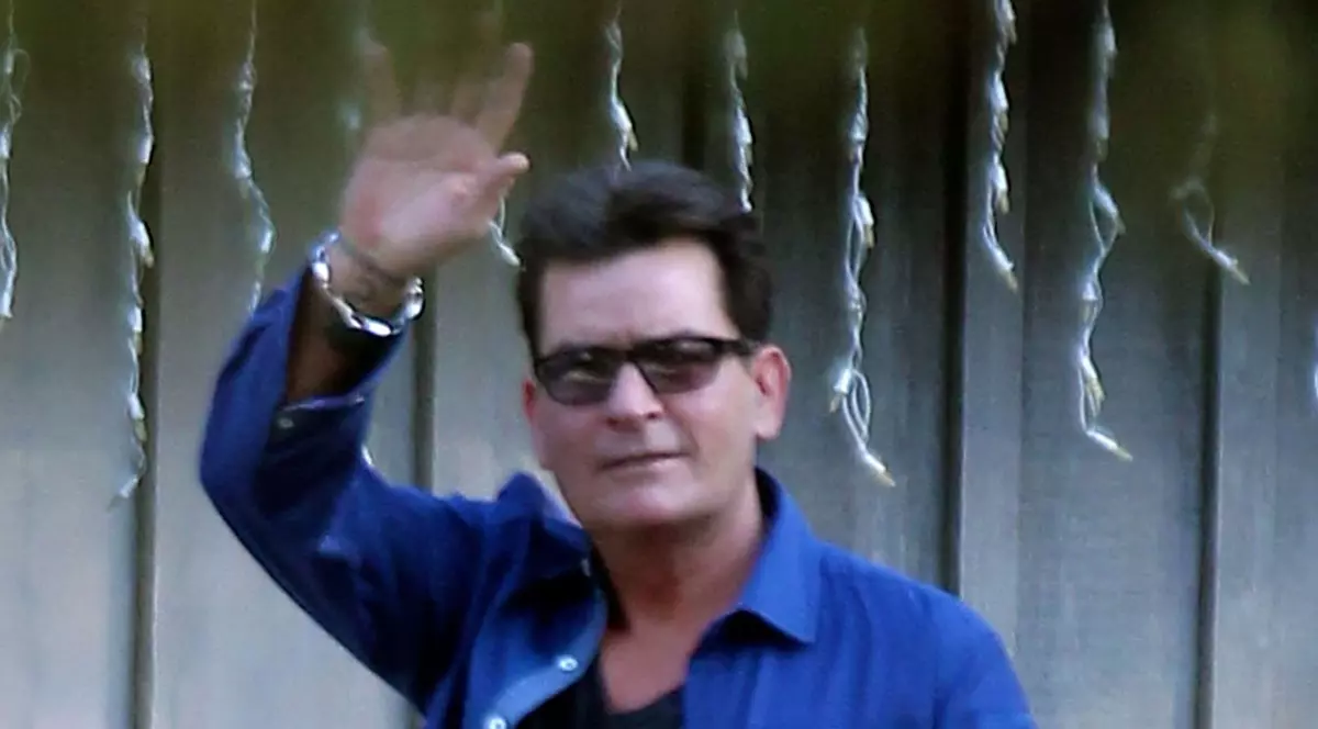 A comis-o iar! Charlie Sheen, în centrul unui nou scandal! Vezi ce acuzații i se aduc actorului!