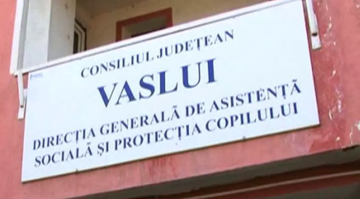 Cazul incredibil al unui elev de 10 ani care a fost găsit beat, dormind pe stradă, în centrul Vasluiului. Ce le-a povestit băiatul poliţiştilor este halucinant