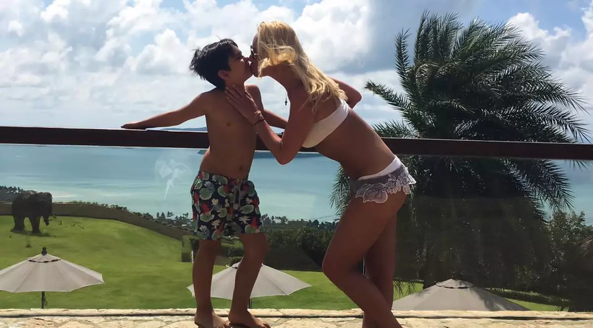 Vica Blochina are probleme cu fiul ei. “Mă chinuiesc foarte mult la matematică”