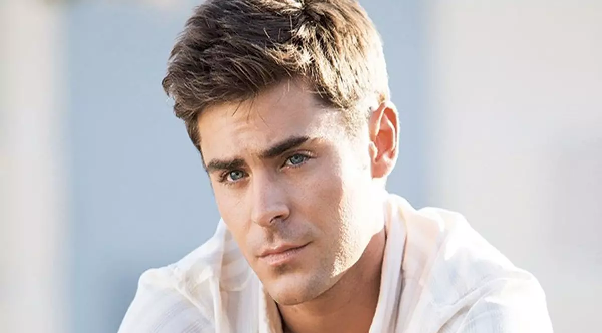 ZAC EFRON I-A JUCAT ÎN POALĂ LUI ELLEN DEGENERES | VIDEO