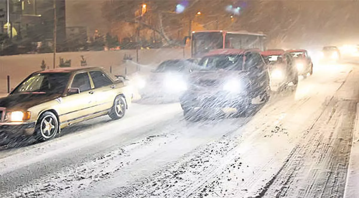 Informare meteo de ultimă oră: NINSORI ȘI VISCOL în toată țara