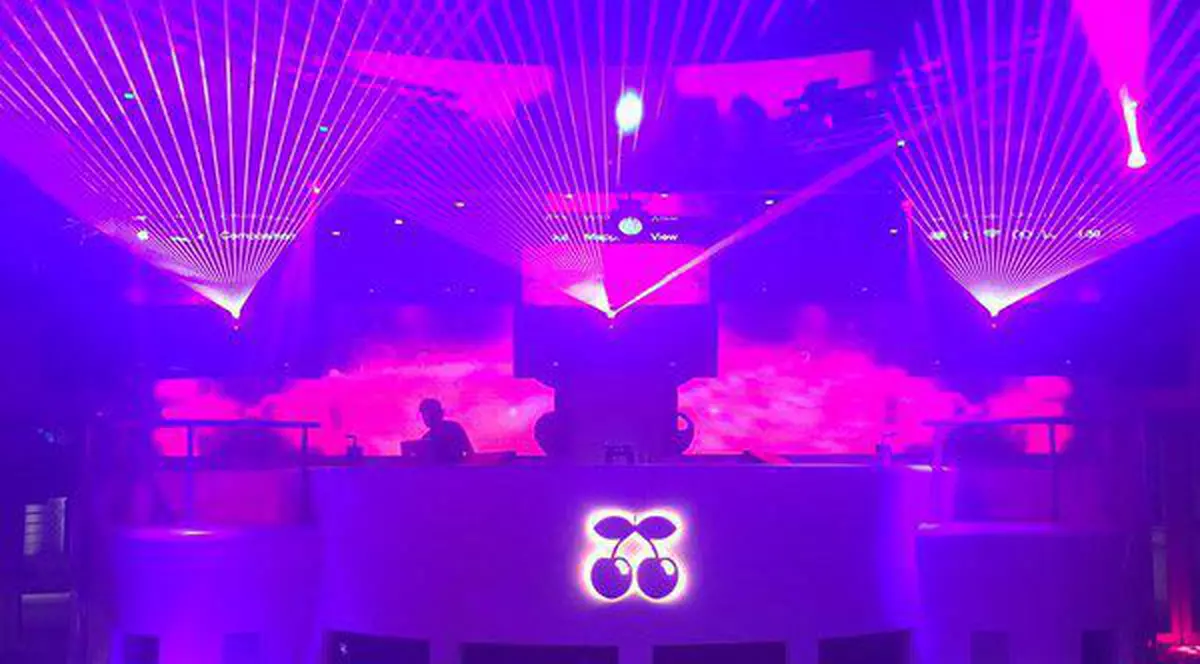 Rugă pentru titlu! Steliștii, cu autocarul la biserică! ^Gigi a apărut cu un Maybach nou! ”MM Stoica va fi eliberat luni”/ FOTO&VIDEO